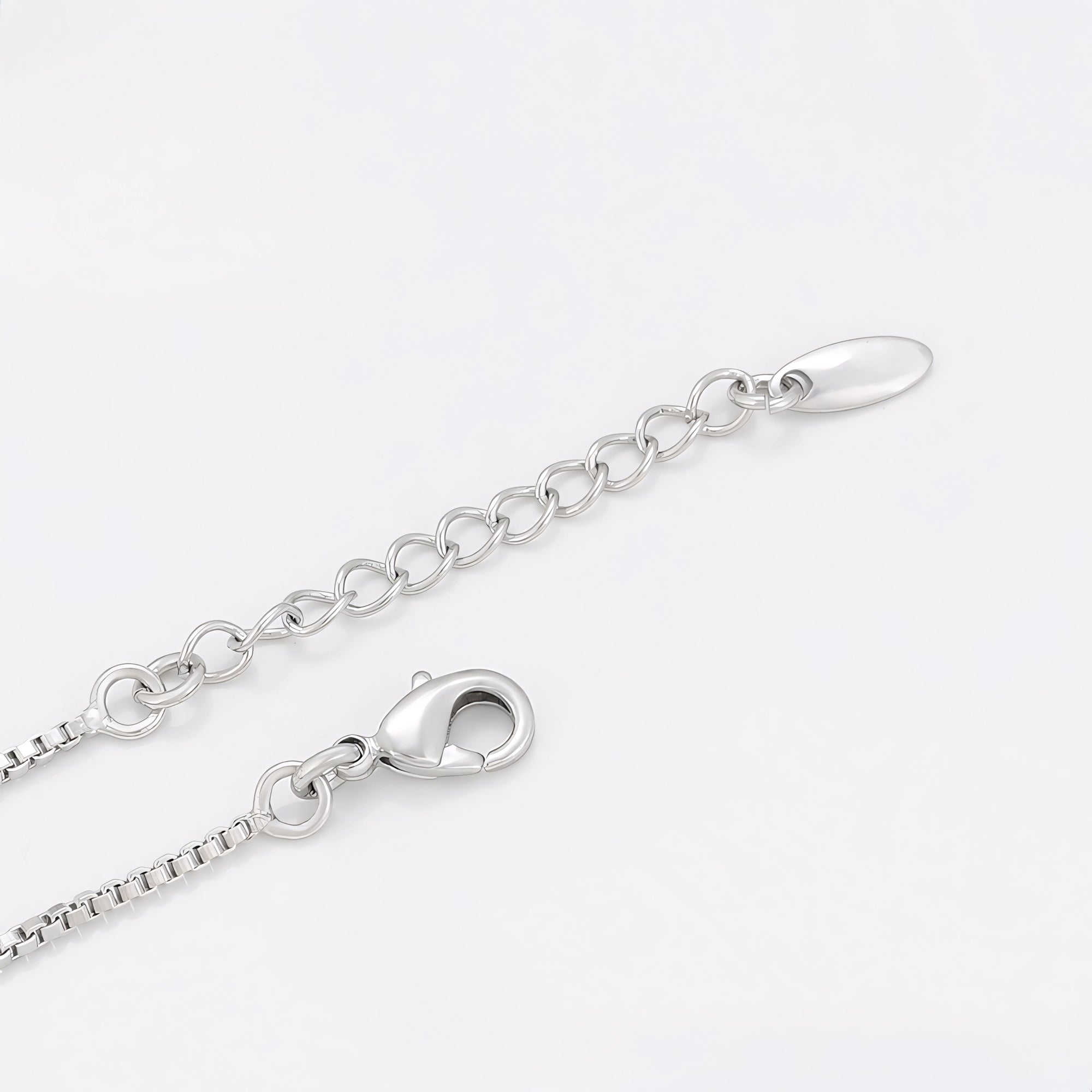 Pulsera con Zirconias Brillantes Chapada en Platino Estilo Elegante