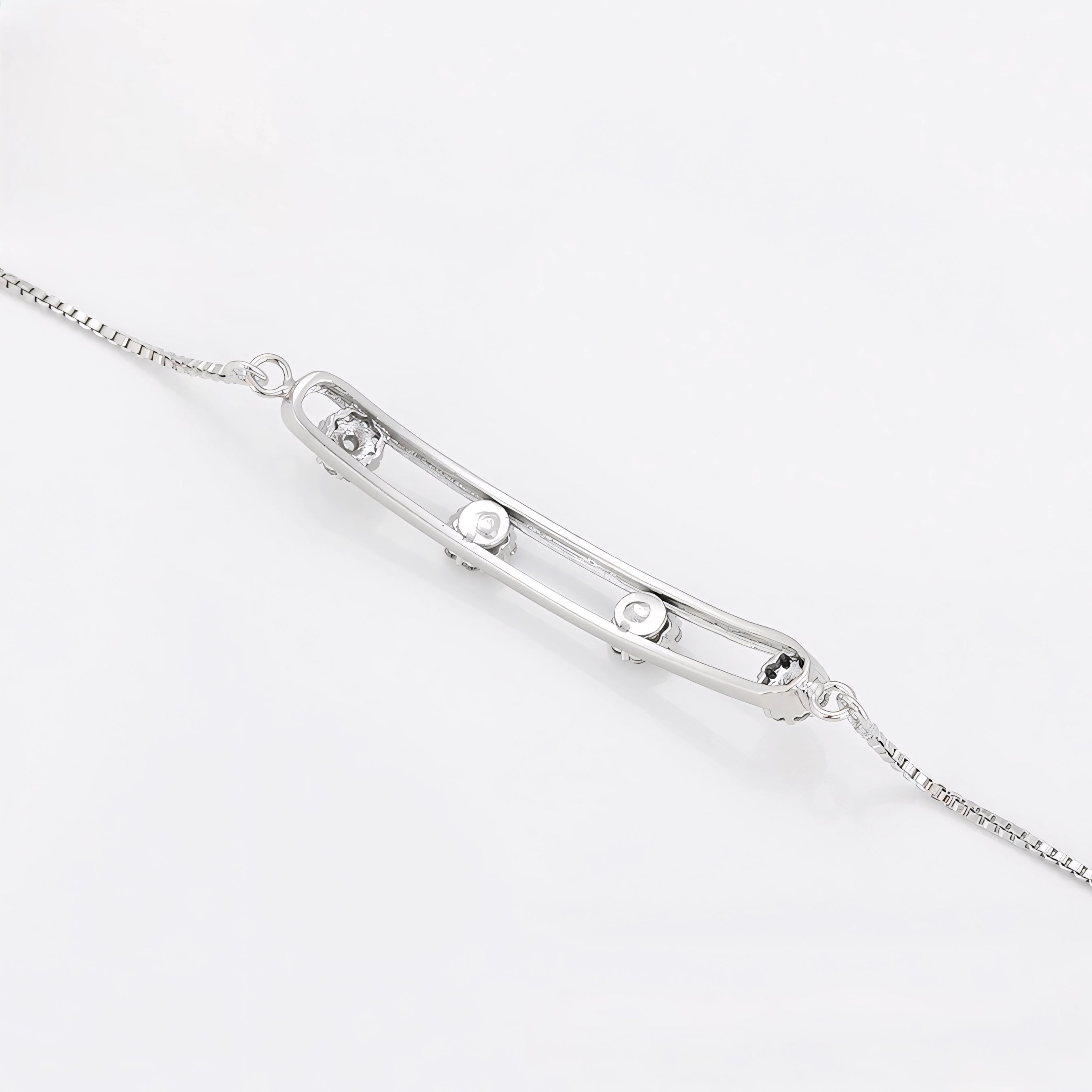 Pulsera con Zirconias Brillantes Chapada en Platino Estilo Elegante