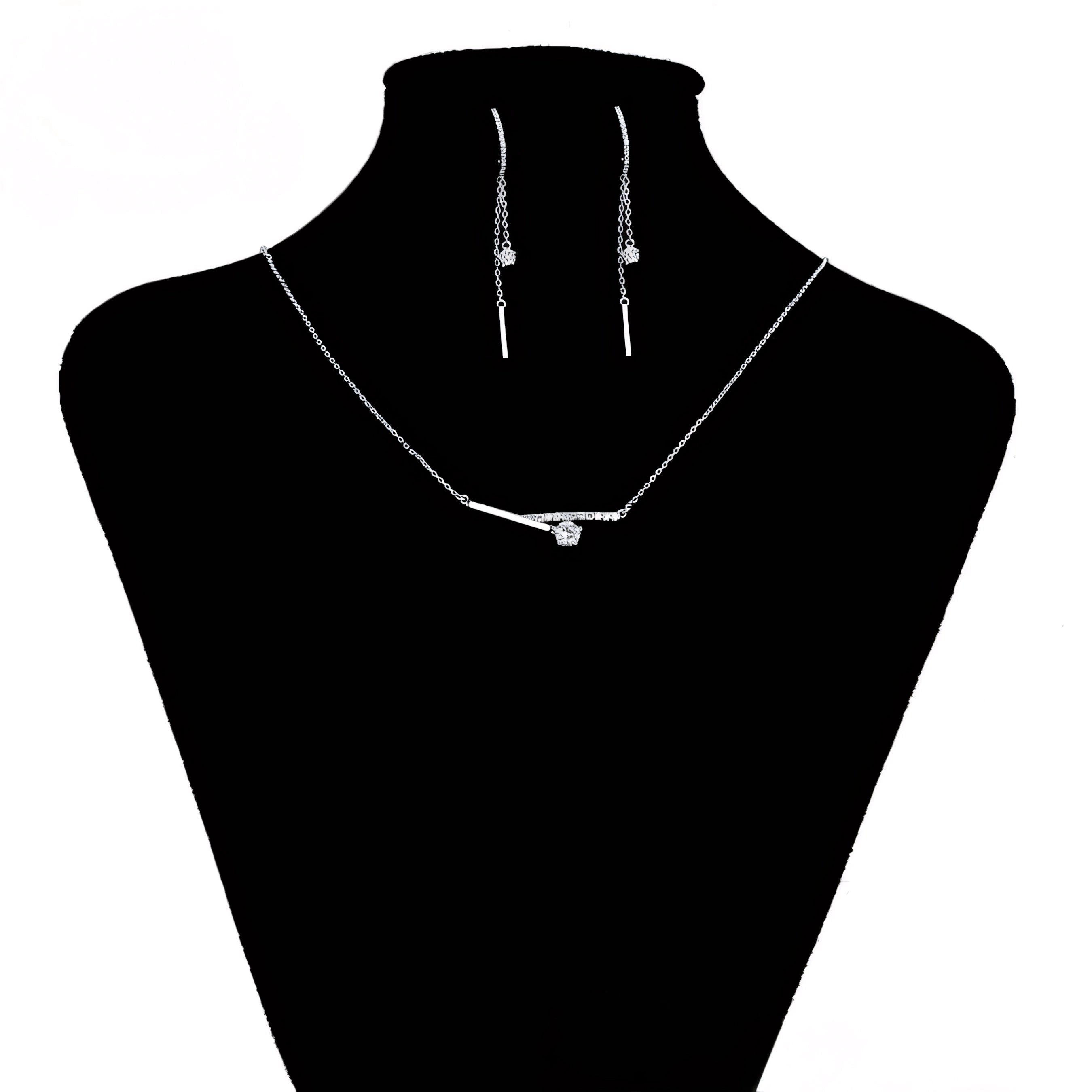 Set de Anillo Aretes y Collar Chapado en Platino con Zirconia Fina