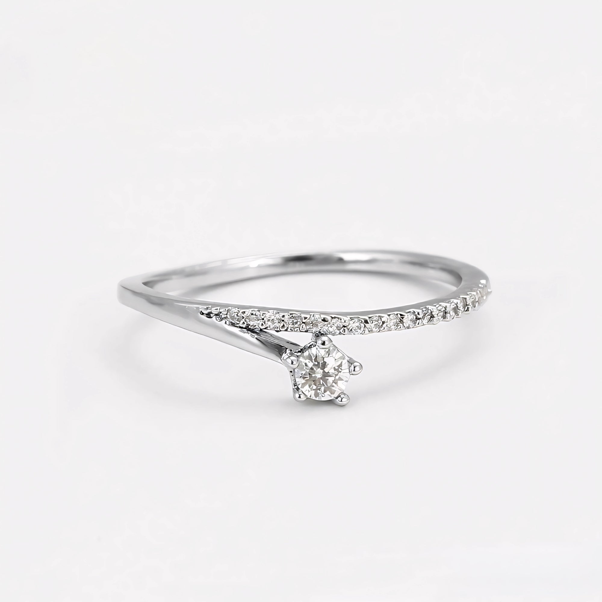 Set de Anillo Aretes y Collar Chapado en Platino con Zirconia Fina