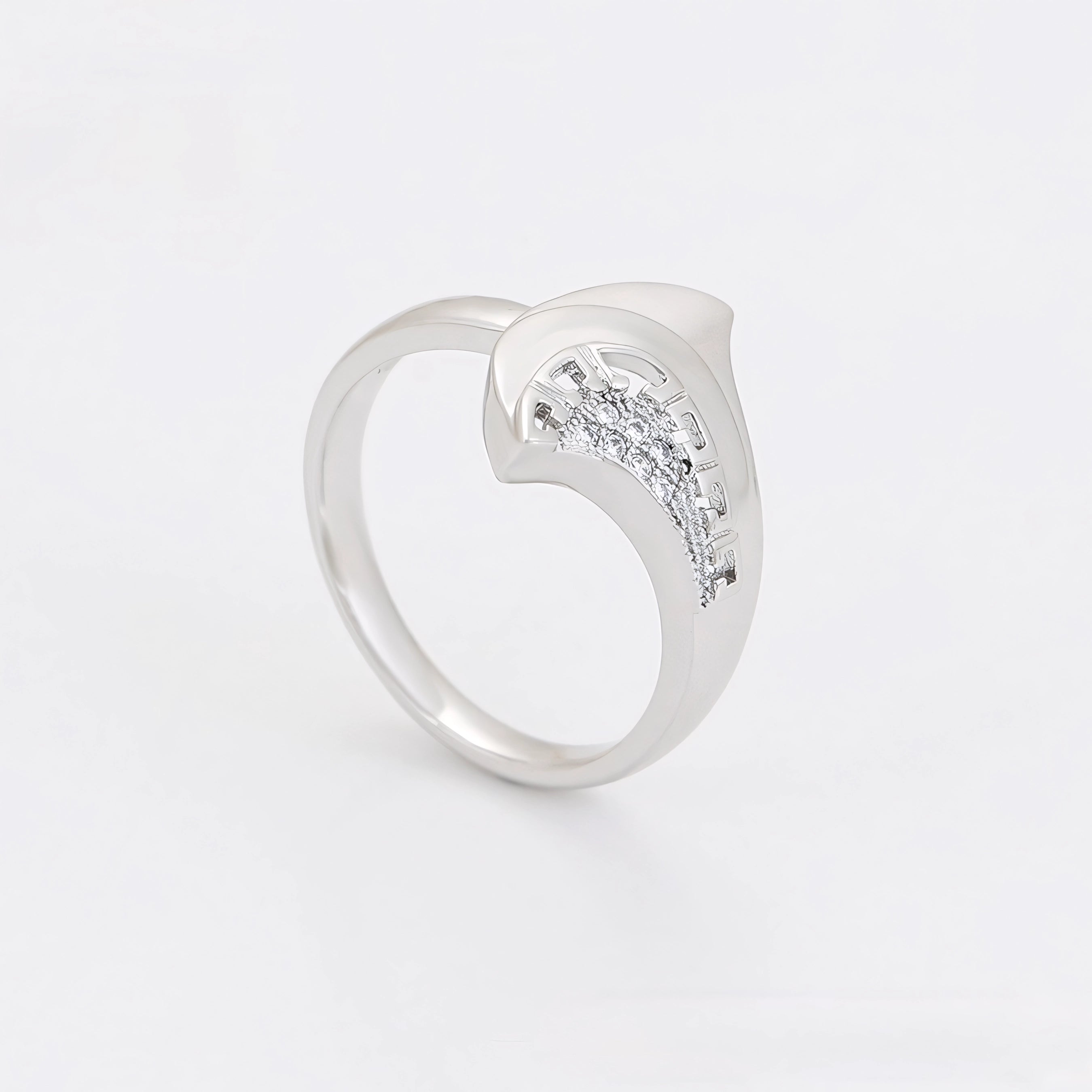 Set de Aretes y Anillo Chapado en Platino con Zirconia