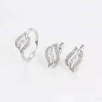 Set de Aretes y Anillo Chapado en Platino Elegante y Moderno