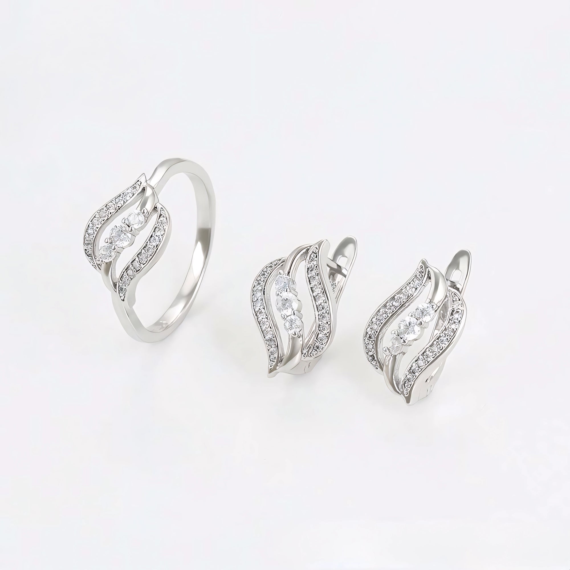 Set de Aretes y Anillo Chapado en Platino Elegante y Moderno