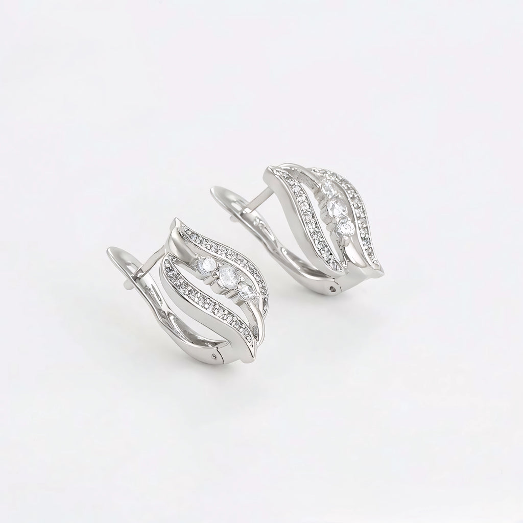 Set de Aretes y Anillo Chapado en Platino Elegante y Moderno