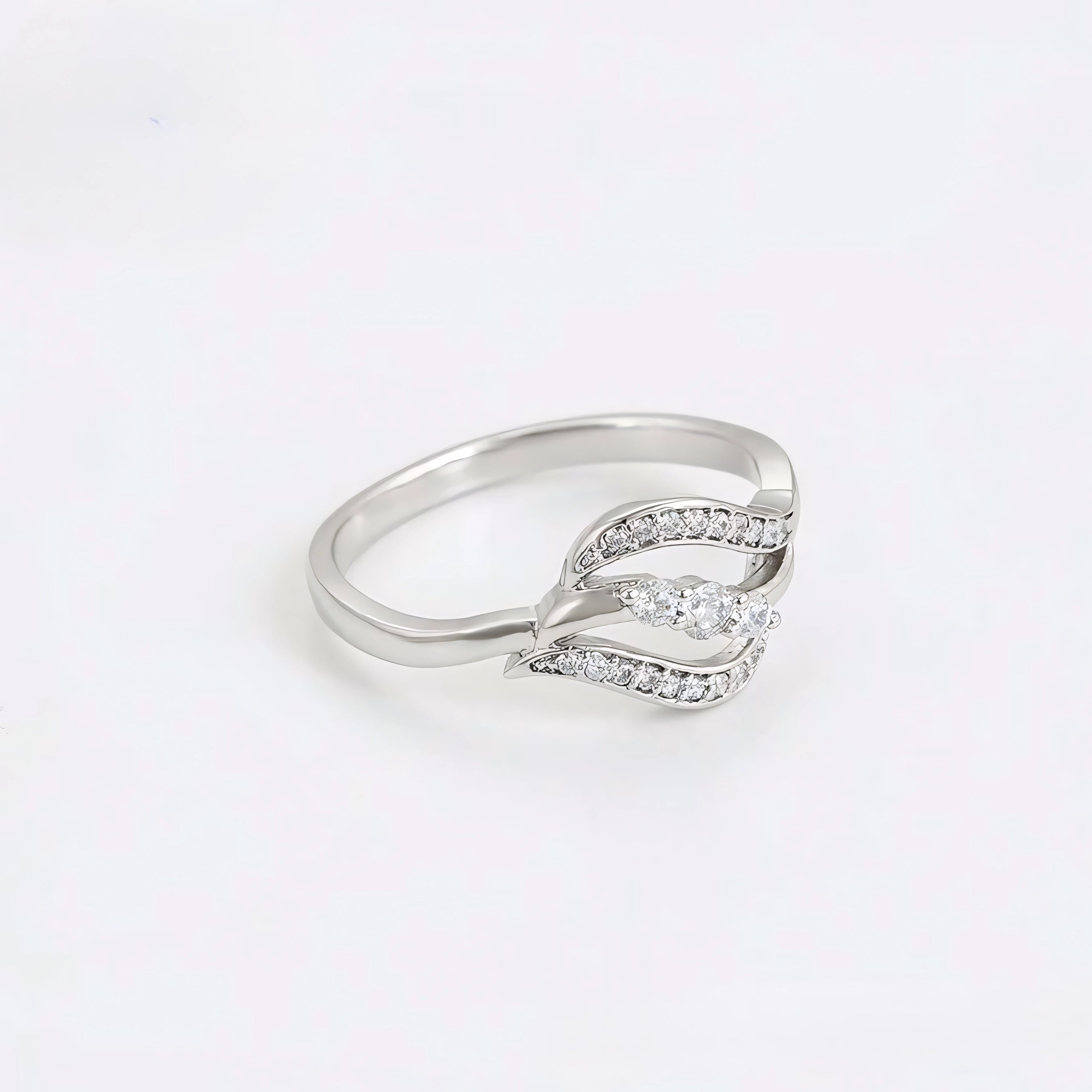 Set de Aretes y Anillo Chapado en Platino Elegante y Moderno