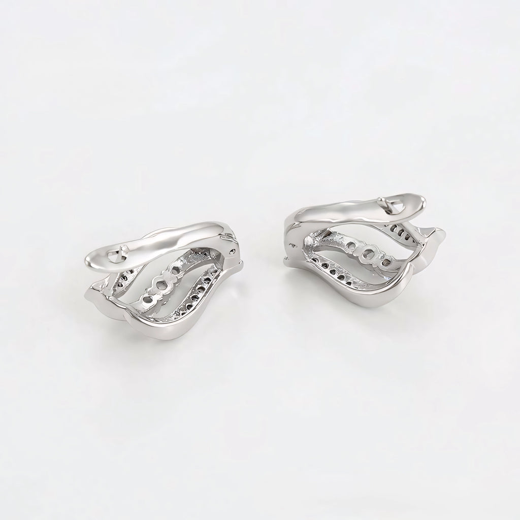 Set de Aretes y Anillo Chapado en Platino Elegante y Moderno