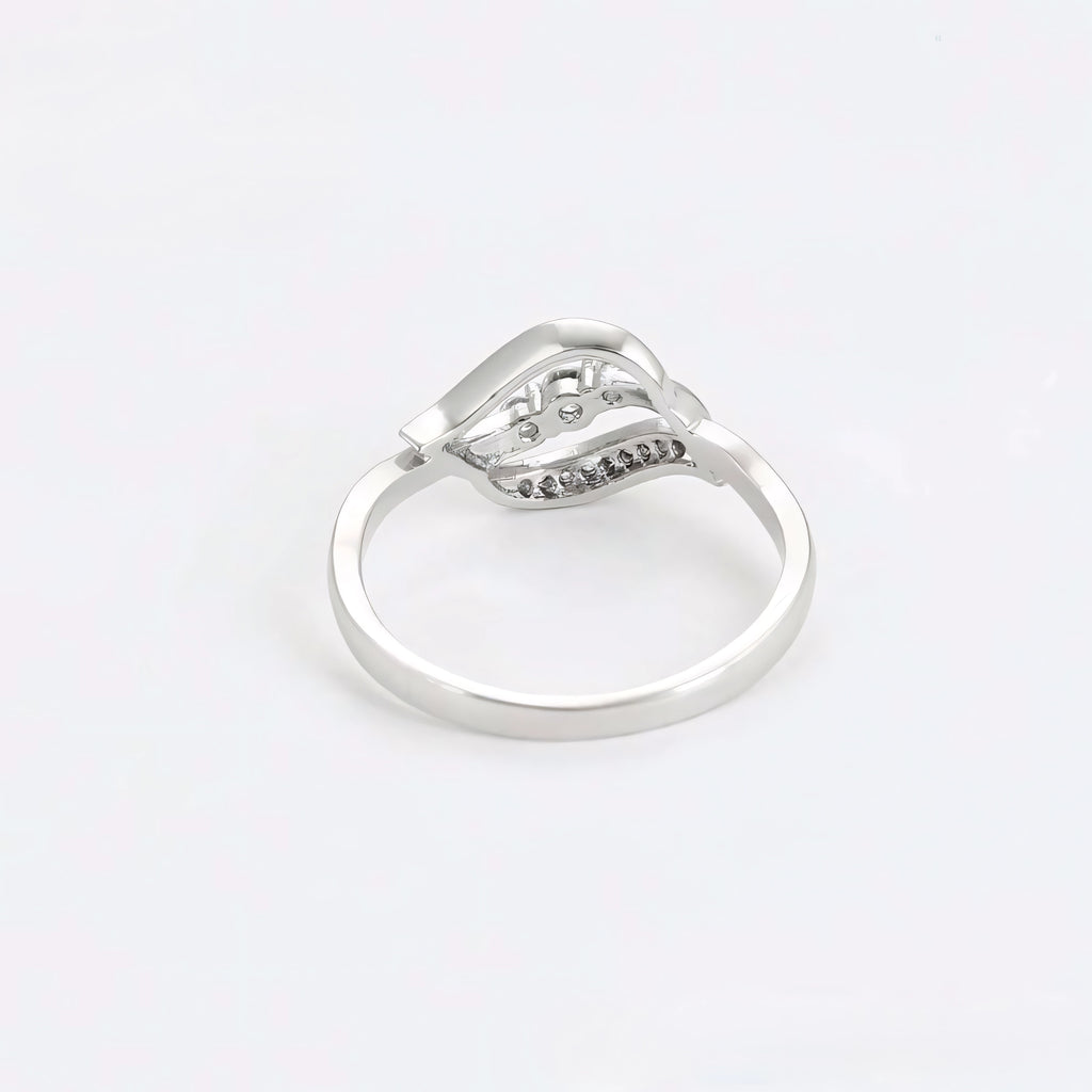 Set de Aretes y Anillo Chapado en Platino Elegante y Moderno
