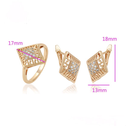 Set de Aretes y Anillo en Oro Laminado 18K Elegante
