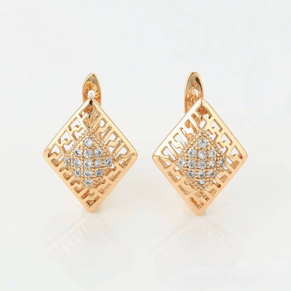 Set de Aretes y Anillo en Oro Laminado 18K Elegante