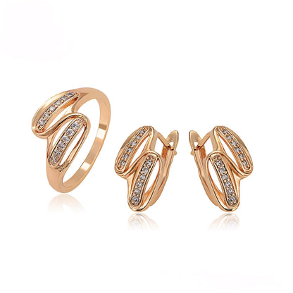 Set de Aretes y Anillo en Oro Laminado 18K Uso Diario