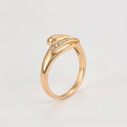 Set de Aretes y Anillo en Oro Laminado 18K Uso Diario
