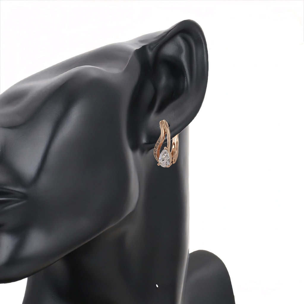 Set de Aretes y Anillo en Oro Laminado Rosa Elegante y Moderno