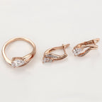 Set de Aretes y Anillo en Oro Laminado Rosa Elegante y Moderno