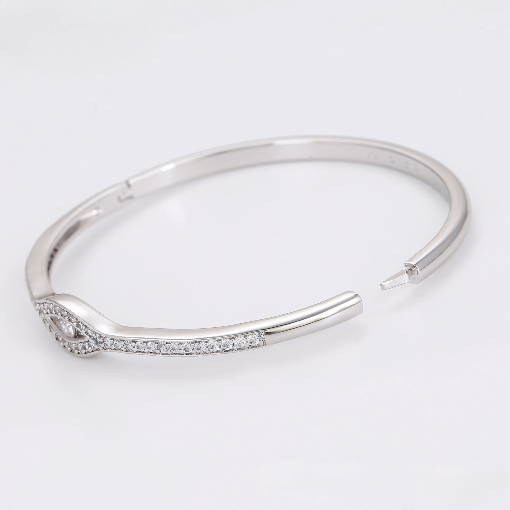 Set de Lujo Anillo Brazalete con Zirconia Incrustada
