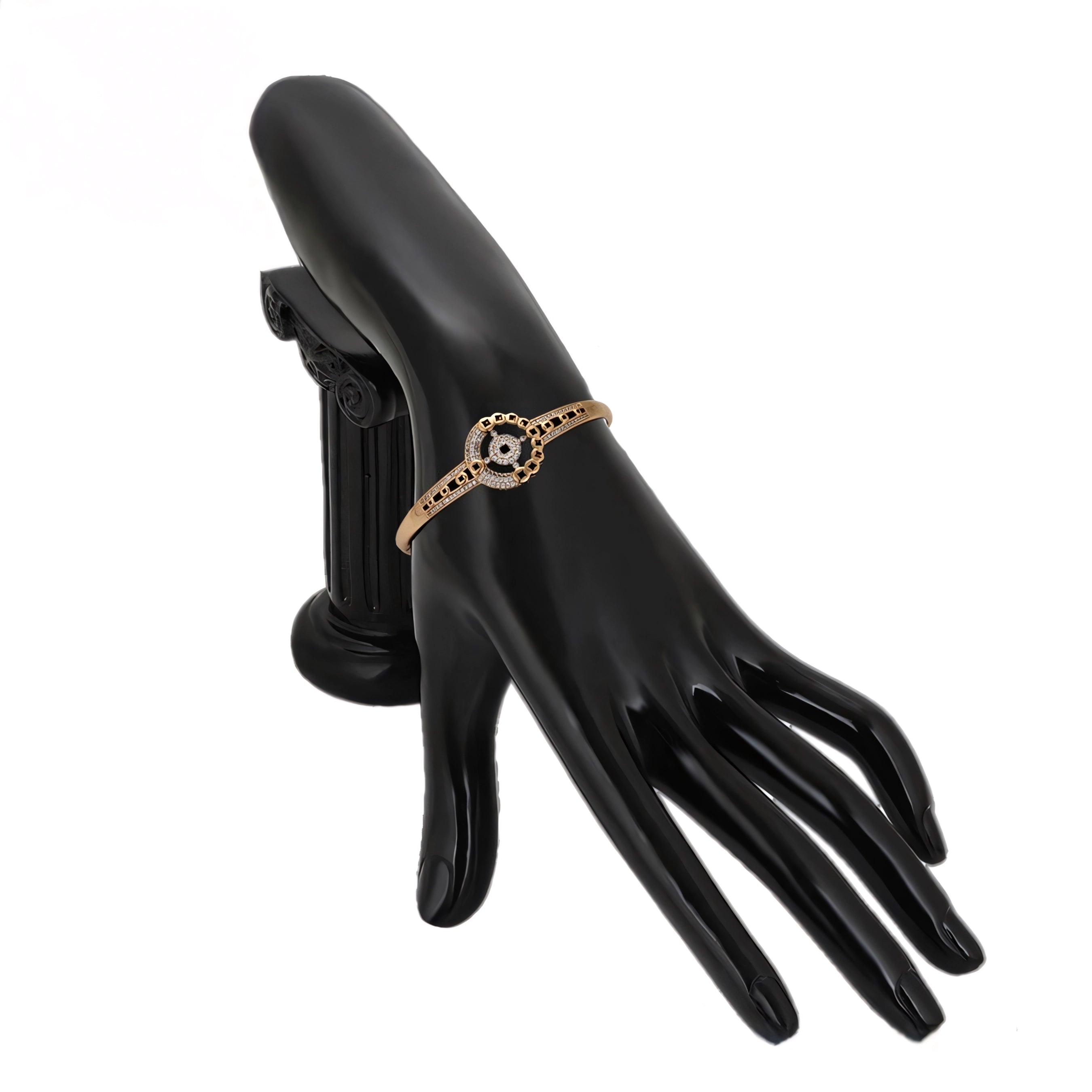 Set de Lujo Aretes Anillo Brazalete y Dije en Oro Laminado 18K
