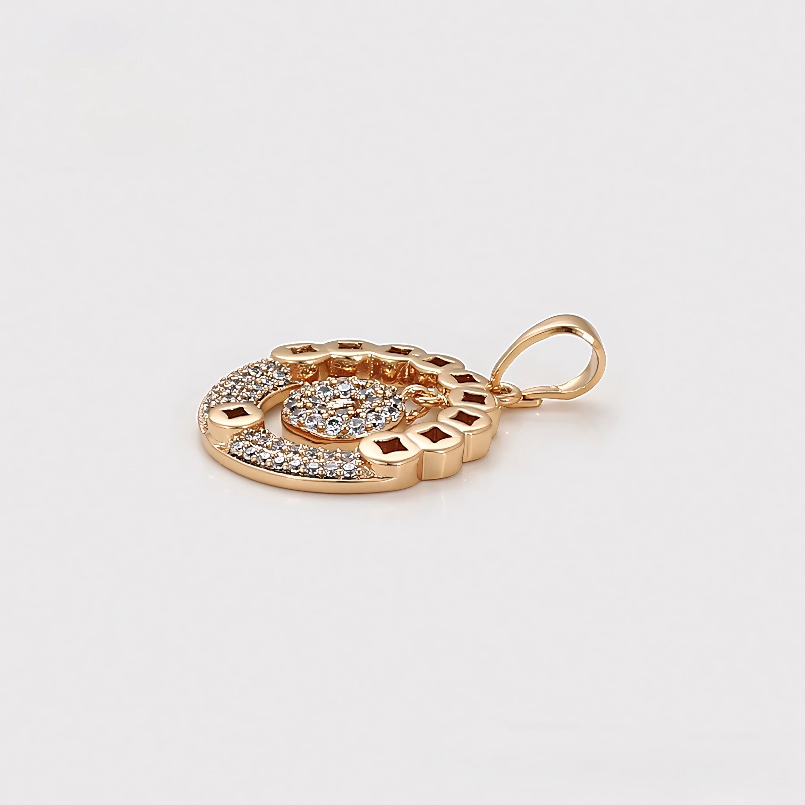 Set de Lujo Aretes Anillo Brazalete y Dije en Oro Laminado 18K